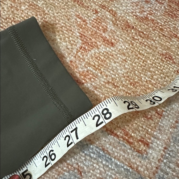 Lululemon Wunder Train High-Rise Tight 28" Army Green W5DJ0S size 6 - Picture 5 of 9